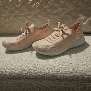 Skechers Women's Light Pink Knit Sneakers